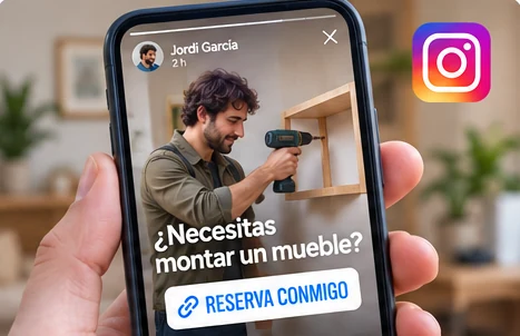 Historia de Instagram montando un mueble, con un sticker de enlace que dice Reserva conmigo